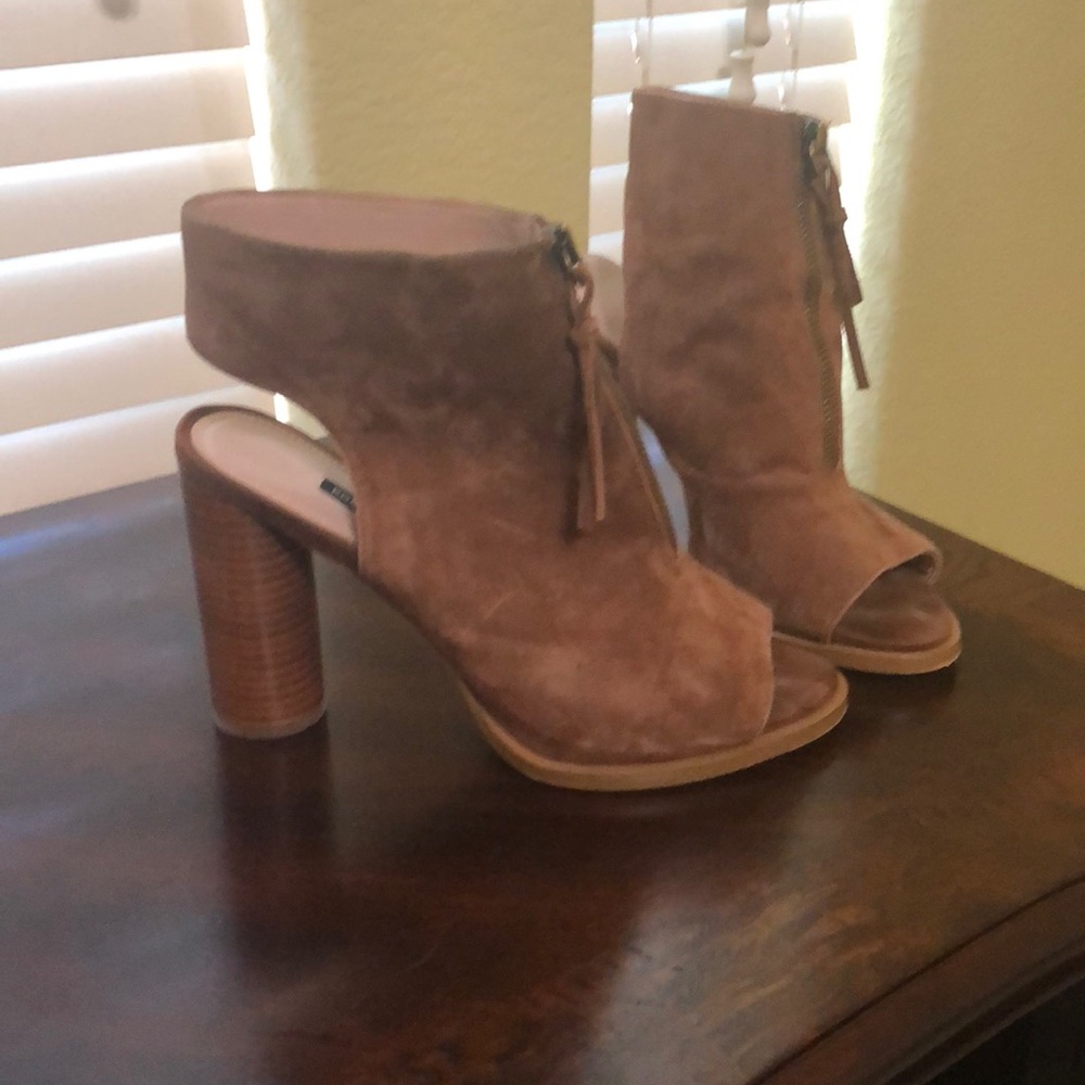 Women’s French Connection suede shoes